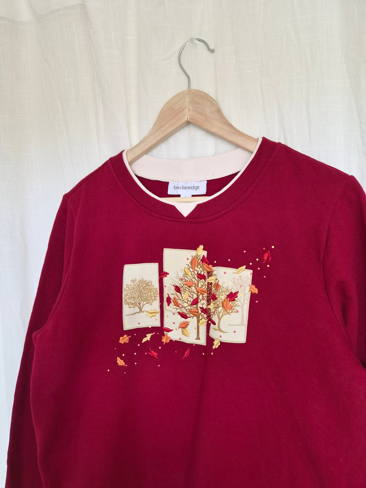 🏡 The Autumn Picture Book - burgundy red vintage crewneck sweater with embroidered autumn details (Perfectly Imperfect) - size L