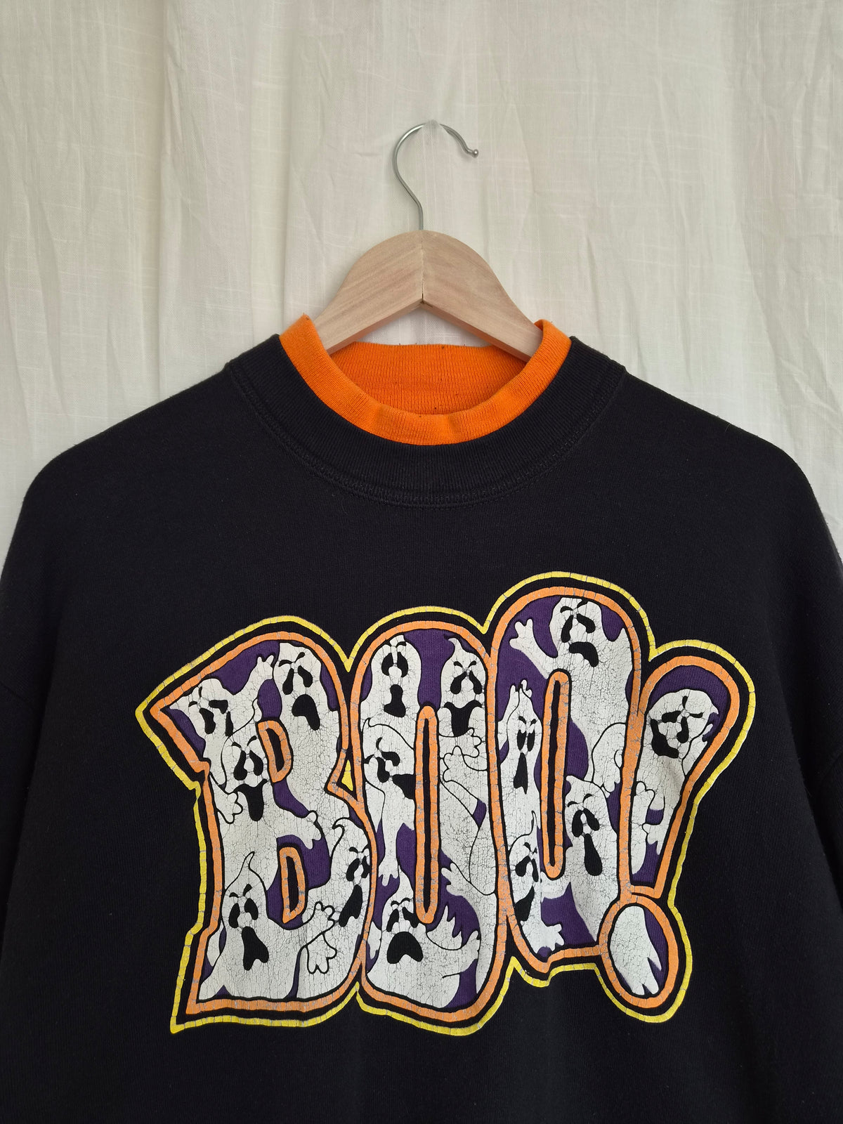 👻 A Little Bit of BOO - black vintage crewneck sweater with Halloween details - size L