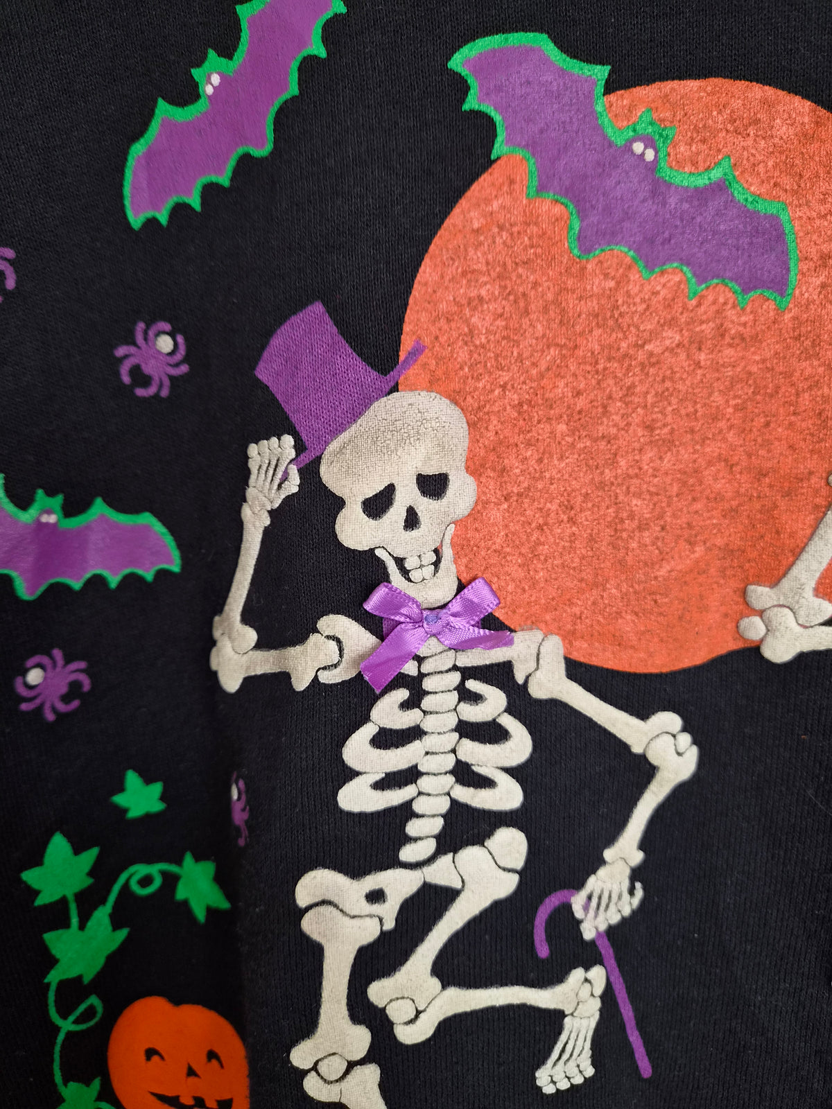 💀 Till Death Do Us Party - vintage crewneck sweater with dancing skeletons - size L