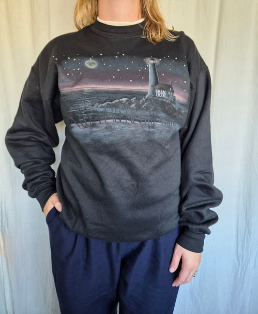 🕯️ Where the Moon Meets the Sea - vintage crewneck sweater with lighthouse and seascape - size L