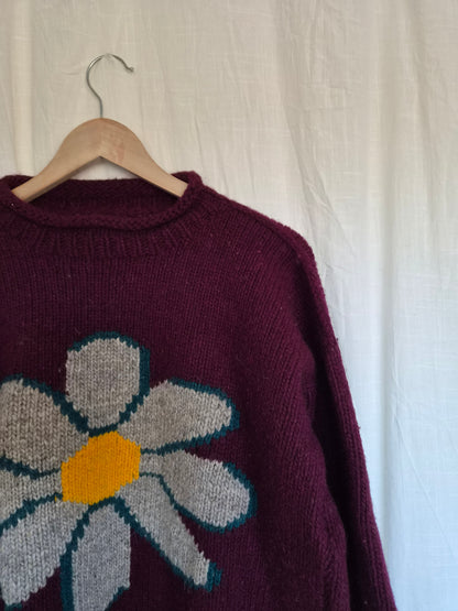 🧶 The Woodland Flower - vintage deep purple handmade knit with daisy flower - size M/L