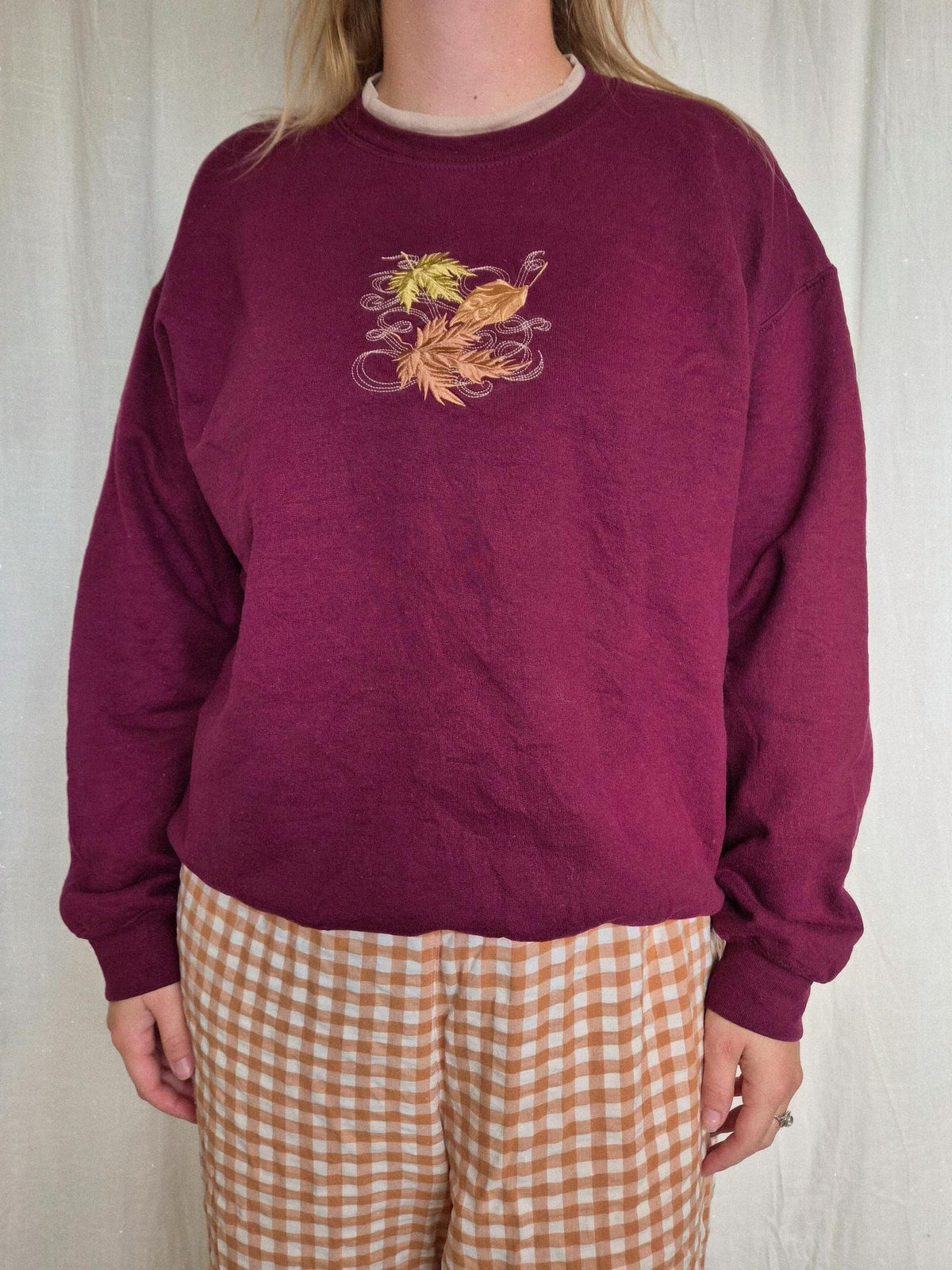 🕯️ Under the Turning Leaves - vintage crewneck sweater with embroidered leaves - size L/XL