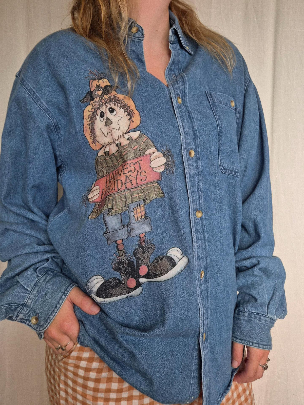 🍁 The Scarecrow's Season - vintage denim shirt with scarecrow image - size XL