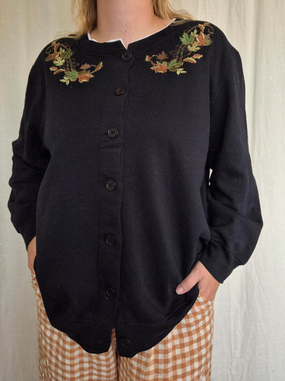 🍂 A Walk Through the Leaves - vintage black cardigan with embroidered leaves - size XL