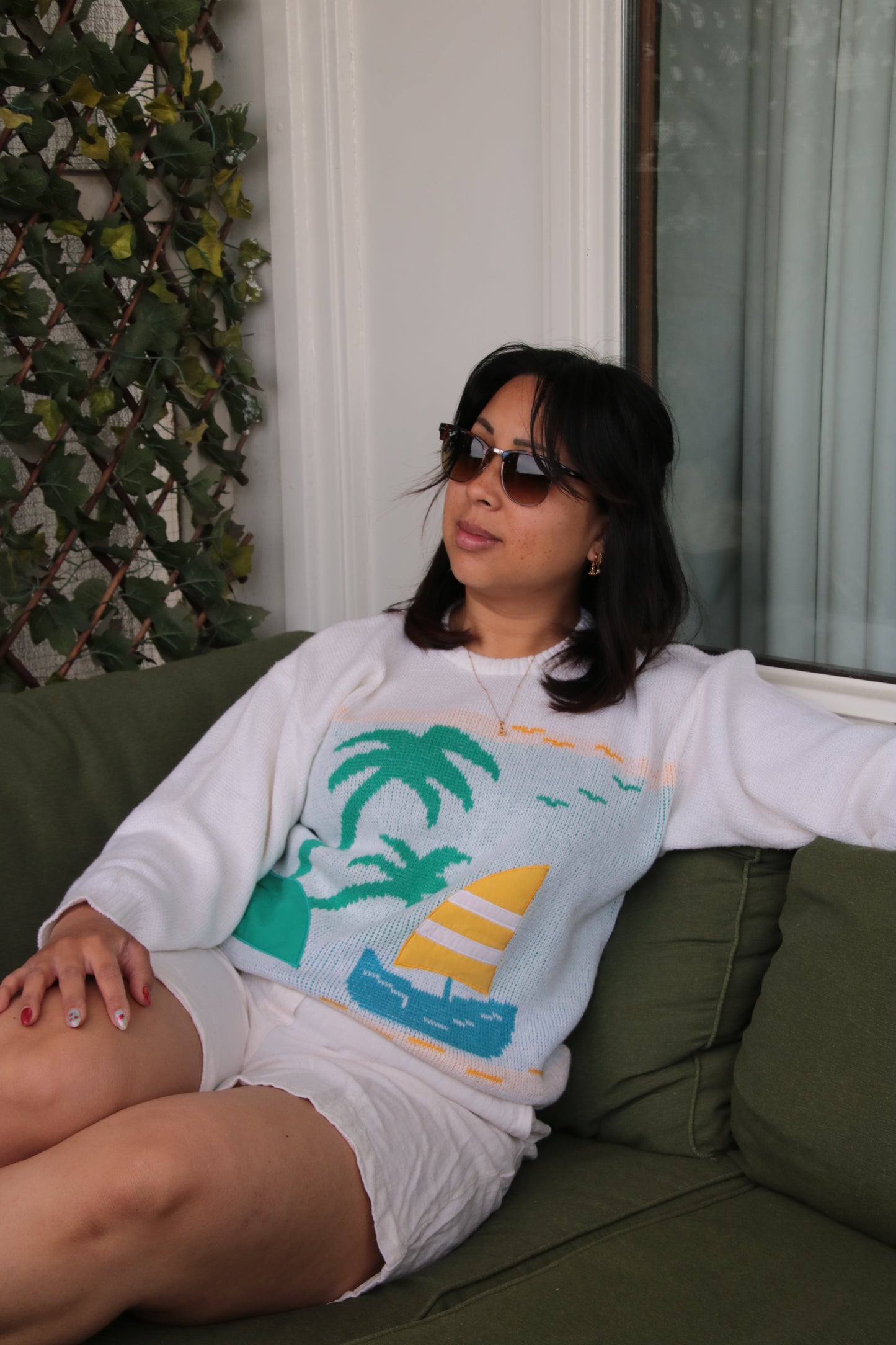 ☀️ Postcard from Paradise - vintage thin white knit with tropical island vibes (Perfectly Imperfect) - size M