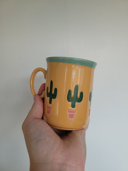 Cactus Sips Mug 🌵 - opvallende gele vintage western mok