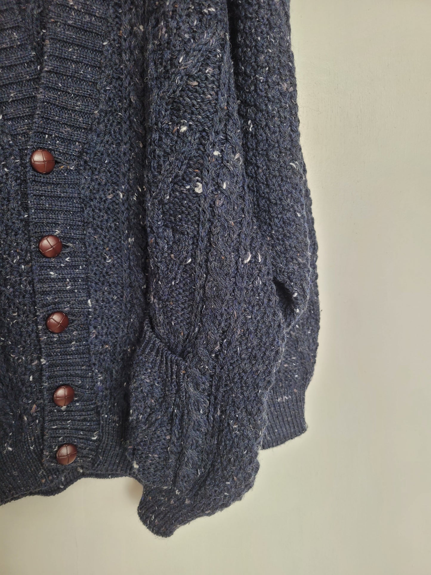The Philosopher's Knit - vintage Aran gebreid vest in mooie donkerblauwe kleur - maat XL