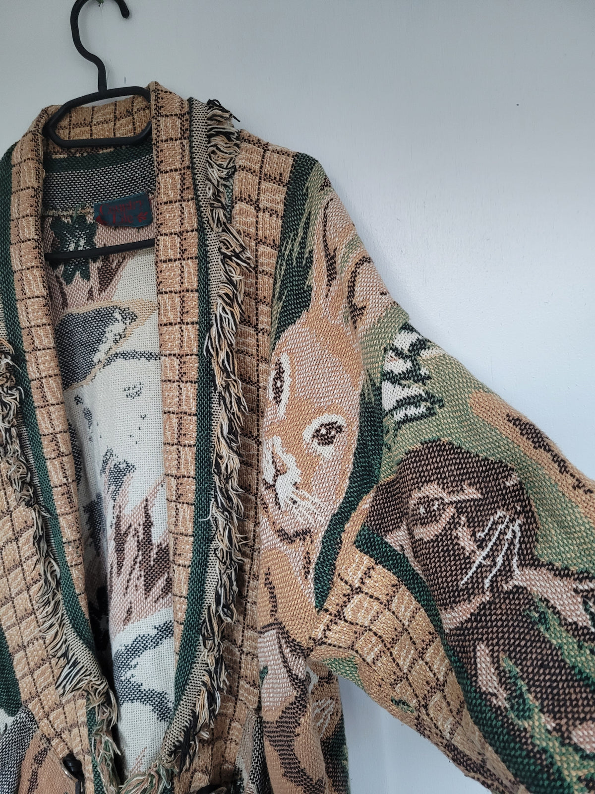 The Warren Coat 🐇 - vintage tapestry jas met afbeeldingen van konijnen - maat M/L
