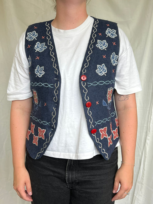 Leaves in the Wind 🍂 - vintage vest with embroidered leaves and shapes - size M