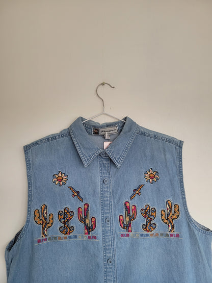 Sunset Stitch 🌞 - vintage denim gilet/blouse met geborduurde cactussen - maat M/L/XL