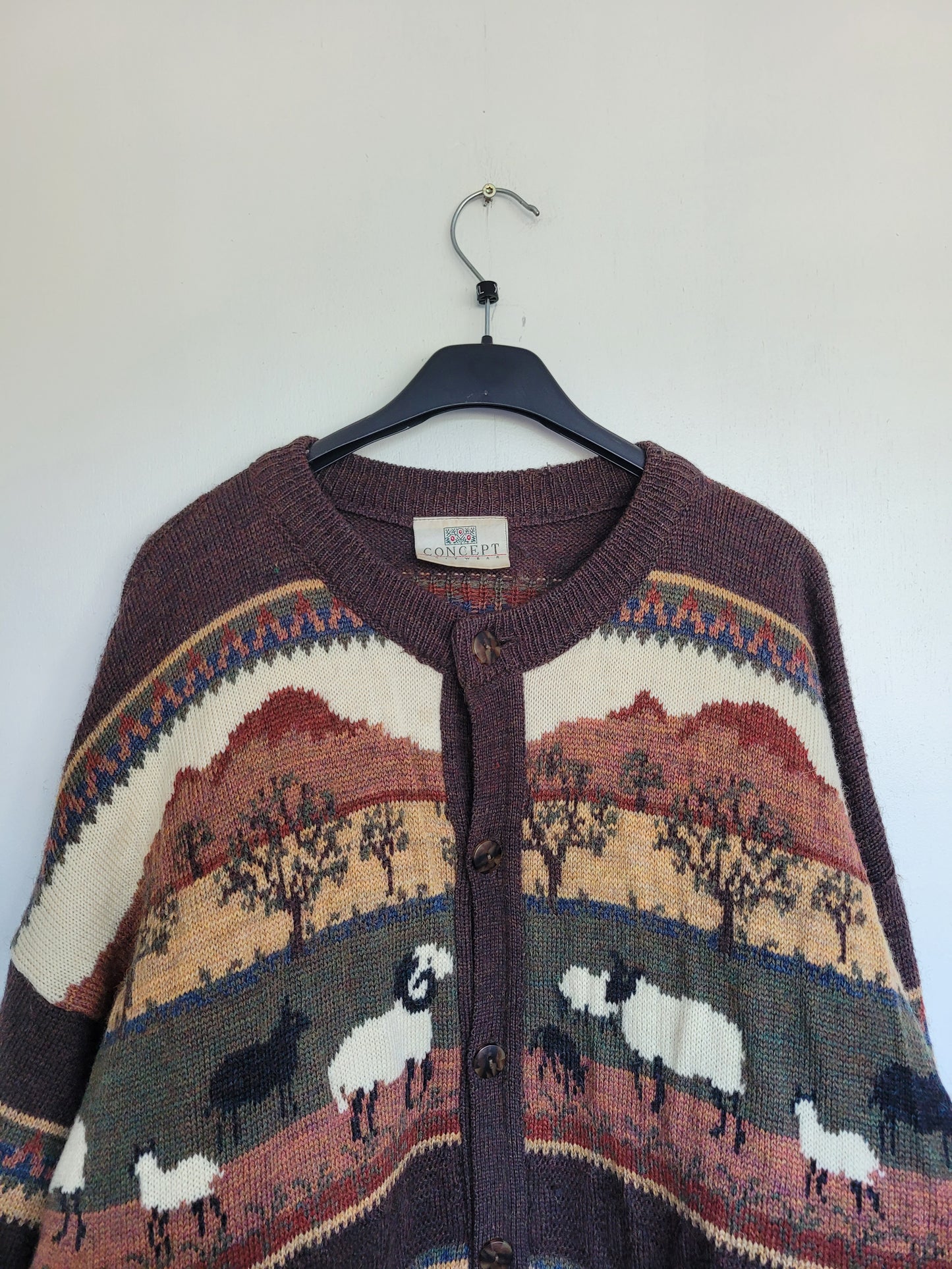 The Sheperd's Tale 🐑 - vintage wollen vest met afbeeldingen van schapen en honden