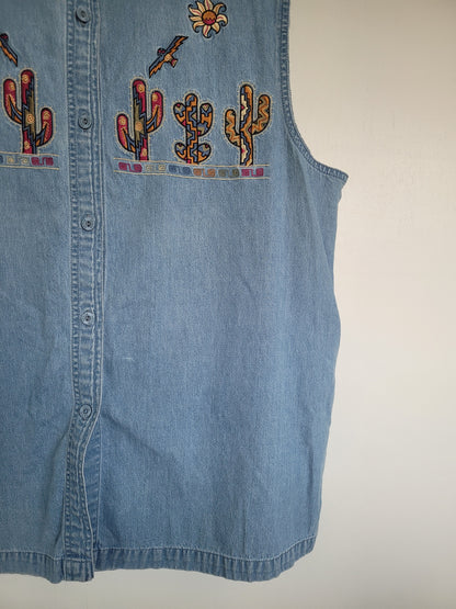 Sunset Stitch 🌞 - vintage denim gilet/blouse met geborduurde cactussen - maat M/L/XL