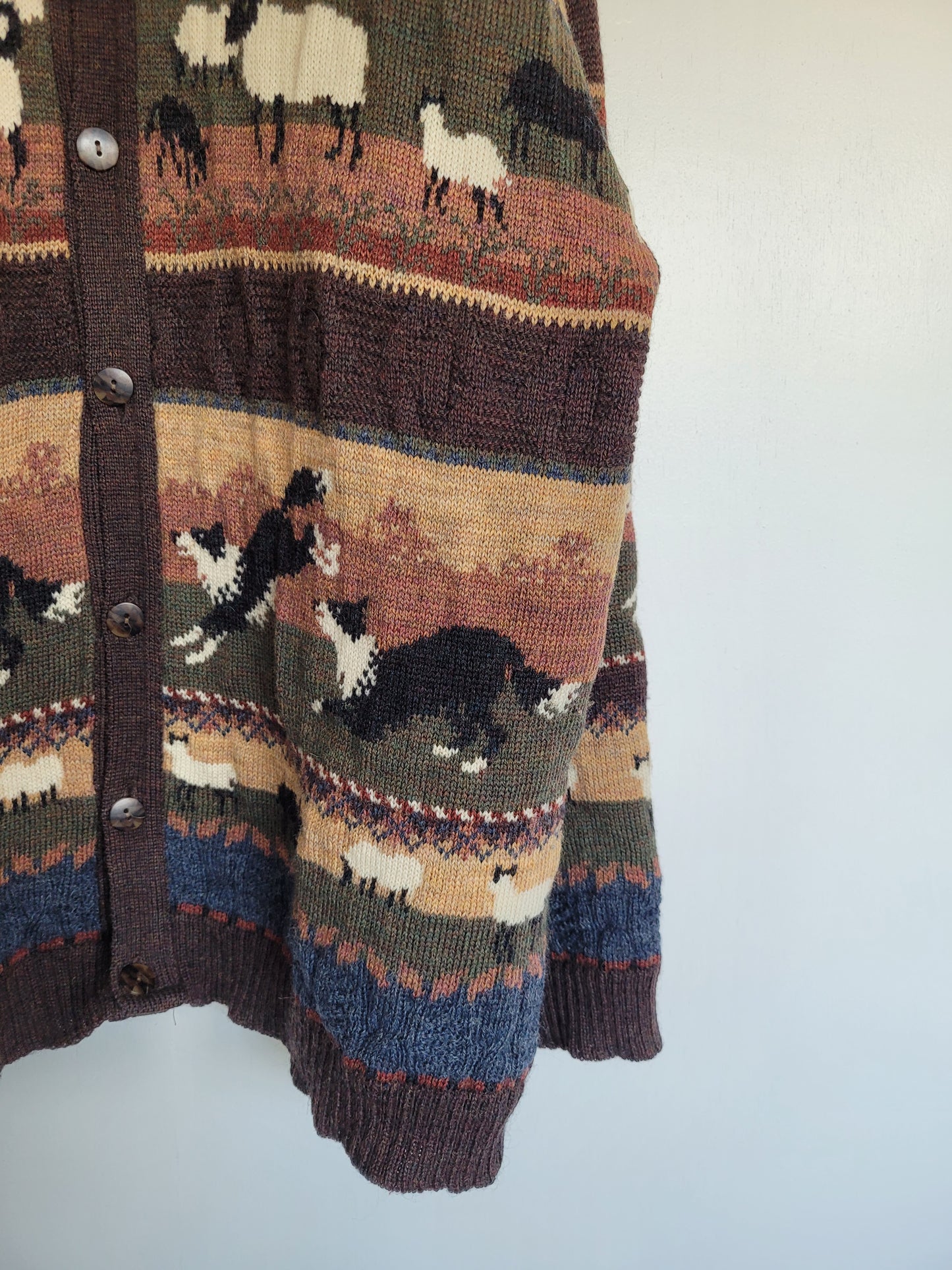 The Sheperd's Tale 🐑 - vintage wollen vest met afbeeldingen van schapen en honden