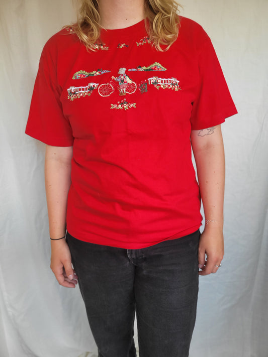 Field Trip with Mouse - rood vintage t-shirt met geborduurde bloemen en lieve muis - maat S/M