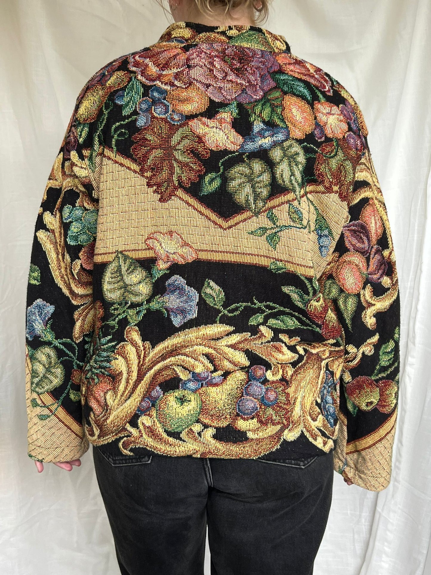 Baroque Botanica - vintage tapestry jasje met prachtige fruit print - maat L