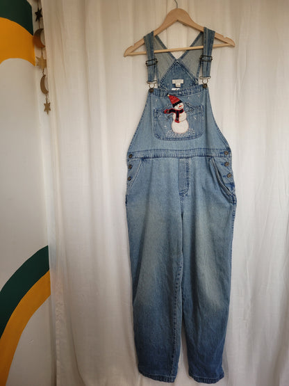 ❄️ Snowfolk Adventure - vintage dungarees with embroidered snowman - size L