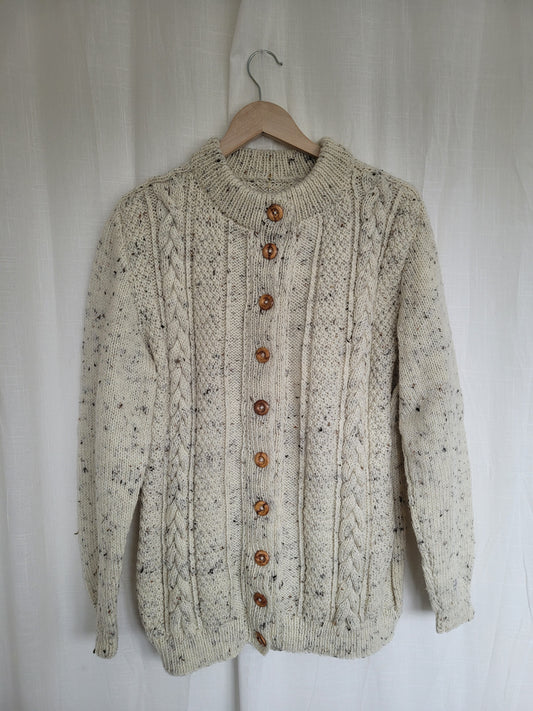 🌿 The Quiet Path - cable knitted cardigan with wooden buttons - size M/L