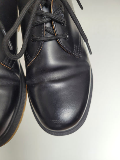 Ink & Soles - lage Dr. Martens in lakzwarte kleur - maat 39