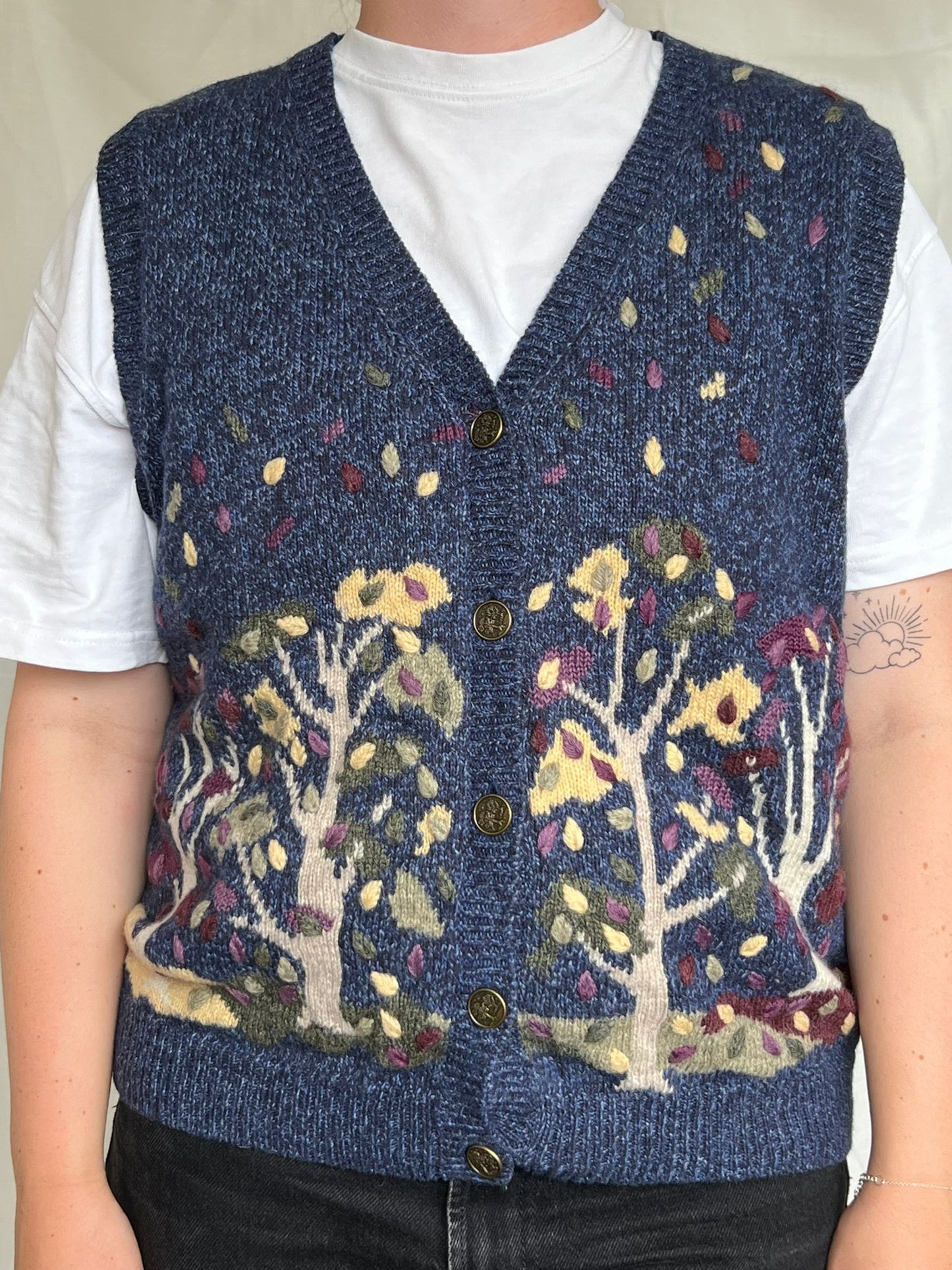 Whispering Leaves 🌙 - vintage vest with autumn tree - size L/XL