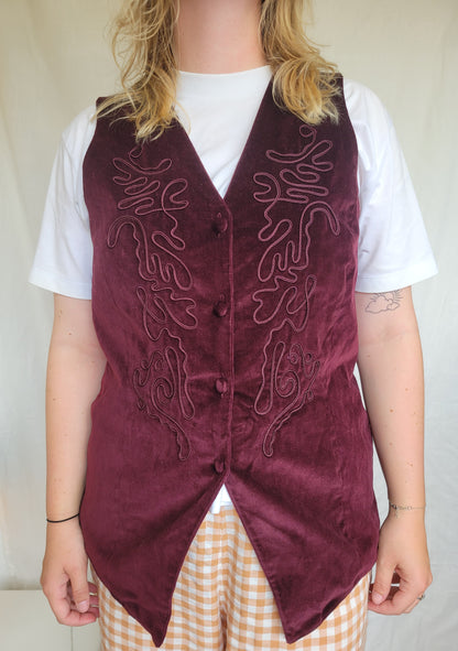 Velvet Sundown 🍷- vintage dieprood gilet van velvet stof - maat L